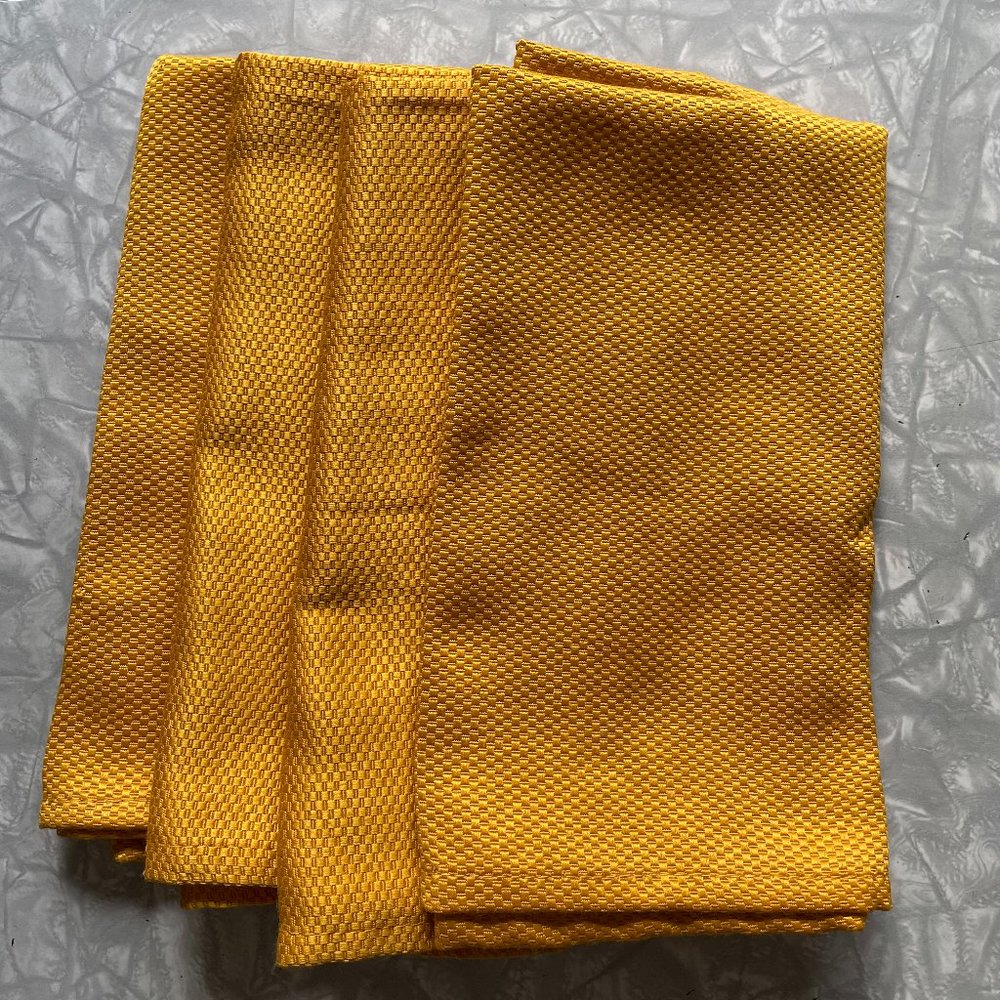 New! SIMONS Woven micro-check napkins Set of 4 NWOT